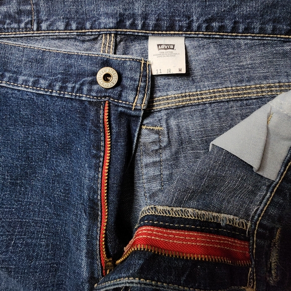 Classic Women's Dark Blue Jeans - Picture 3 of 8